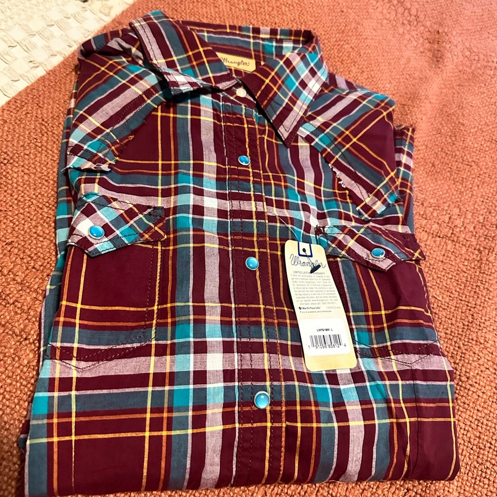 Women’s Button Up